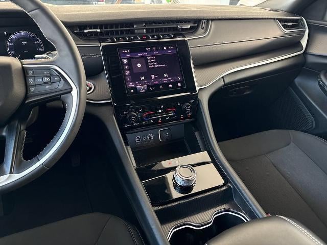 2025 Jeep Grand Cherokee L Laredo X 4x4