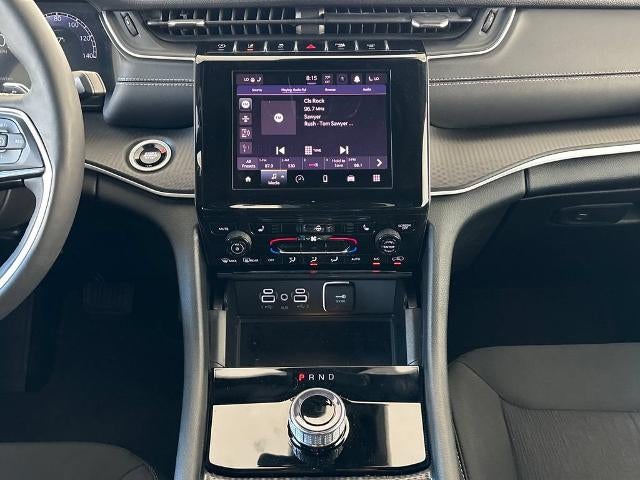 2025 Jeep Grand Cherokee L Laredo X 4x4