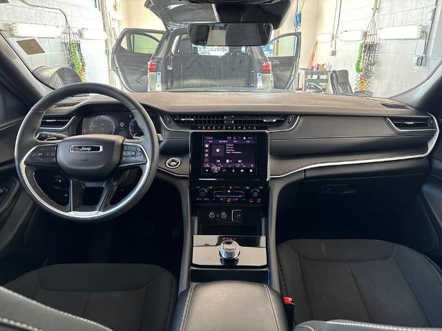 2025 Jeep Grand Cherokee L Laredo X 4x4