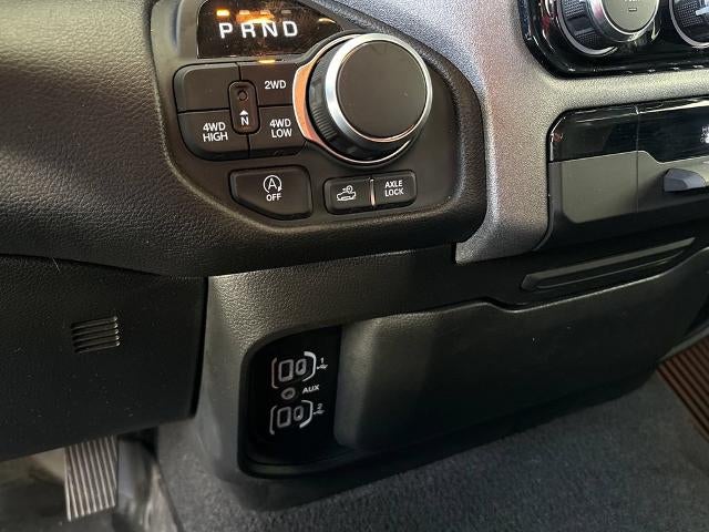 2025 RAM 1500 Warlock Crew Cab 4x4 5'7" Box