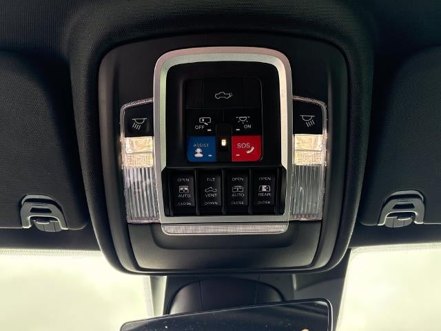 2021 RAM 1500 Limited Crew Cab 4x4 5'7" Box