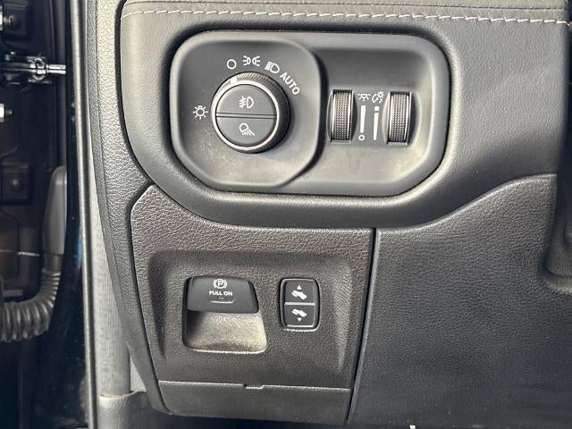 2021 RAM 1500 Limited Crew Cab 4x4 5'7" Box