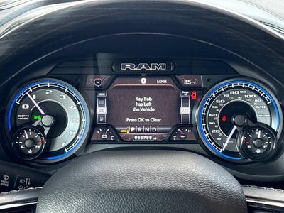 2022 RAM 1500 Limited Crew Cab 4x4 5'7" Box