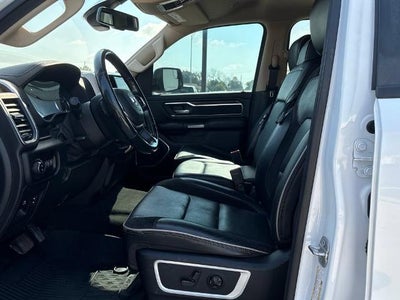 2020 RAM 1500 Laramie Crew Cab 4x4 5'7" Box