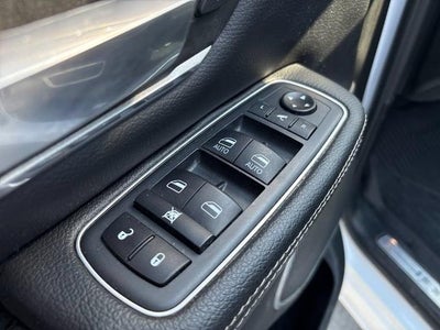2020 RAM 1500 Laramie Crew Cab 4x4 5'7" Box