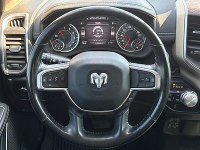2020 RAM 1500 Laramie Crew Cab 4x4 5'7" Box