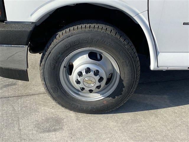 2024 Chevrolet Express Cutaway 3500 Base