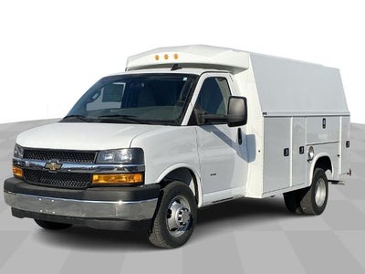 2024 Chevrolet Express Cutaway 3500 Base