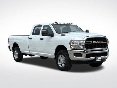 2024 RAM 3500 Tradesman Crew Cab 4x4 8' Box