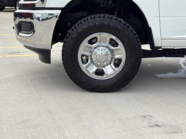 2024 RAM 3500 Tradesman Crew Cab 4x4 8' Box