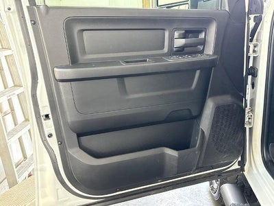 2026 RAM 2500 Black Express Crew Cab 4x4 6'4" Box