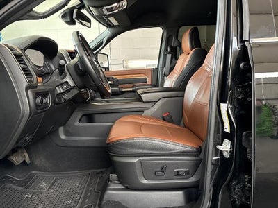 2024 RAM 3500 Limited Longhorn Crew Cab 4x4 8' Box