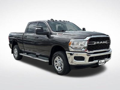 2024 RAM 2500 Tradesman Crew Cab 4x4 6'4" Box