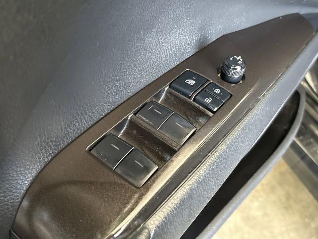 2021 Toyota Camry SE AWD
