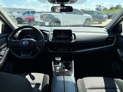 2025 Nissan Rogue SV FWD
