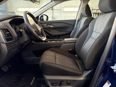 2025 Nissan Rogue SV FWD