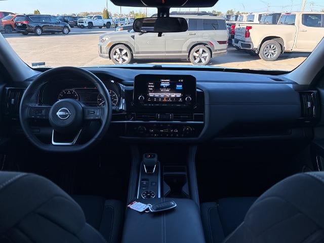 2025 Nissan Pathfinder SV 4WD