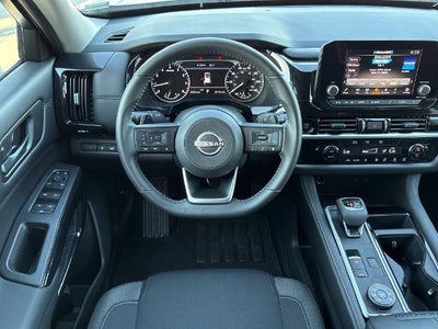 2025 Nissan Pathfinder SV 4WD