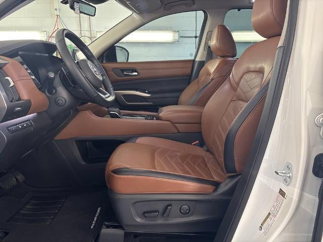 2024 Nissan Pathfinder Platinum 4WD