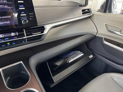 2023 Toyota Sienna XLE