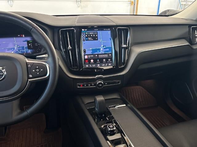 2024 Volvo XC60 Recharge Plug-In Hyb Core Dark Theme
