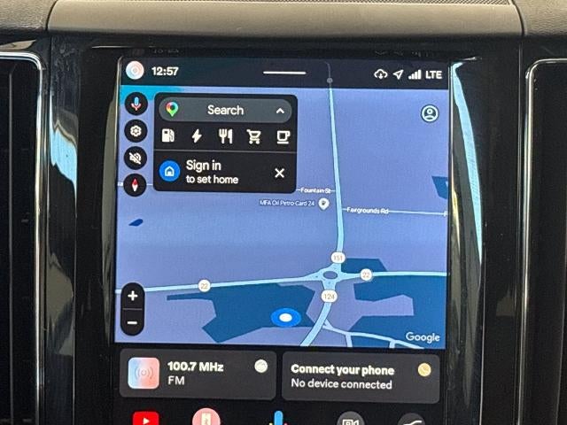 2024 Volvo XC60 Recharge Plug-In Hyb Core Dark Theme