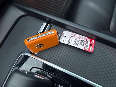 2024 Volvo XC60 Recharge Plug-In Hyb Core Dark Theme