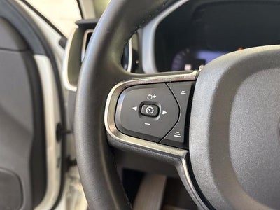 2024 Volvo XC60 Recharge Plug-In Hyb Core Dark Theme