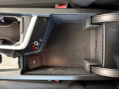 2024 Volvo XC60 Recharge Plug-In Hyb Core Dark Theme