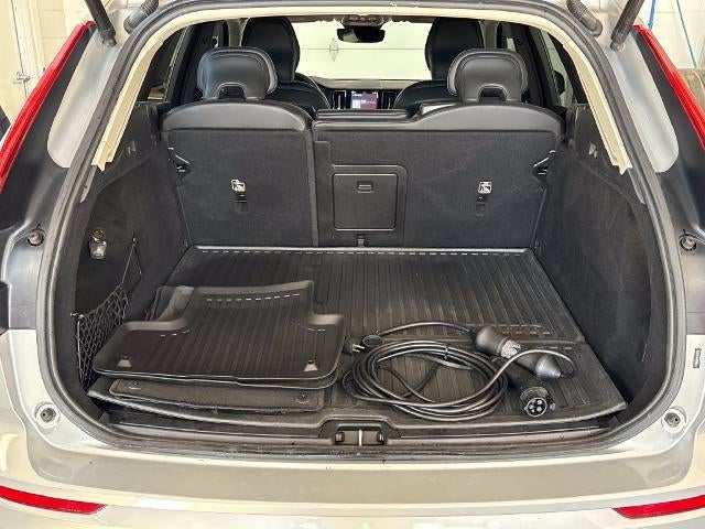 2024 Volvo XC60 Recharge Plug-In Hyb Core Dark Theme