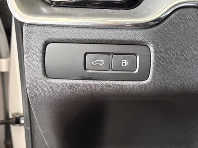 2024 Volvo XC60 Recharge Plug-In Hyb Core Dark Theme