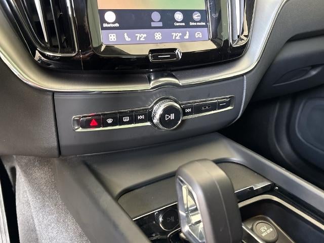 2024 Volvo XC60 Recharge Plug-In Hyb Core Dark Theme