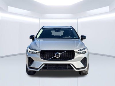 2024 Volvo XC60 Recharge Plug-In Hyb Core Dark Theme