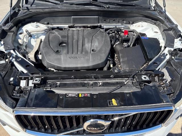 2022 Volvo XC60 Momentum
