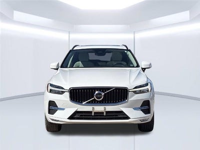2022 Volvo XC60 Momentum