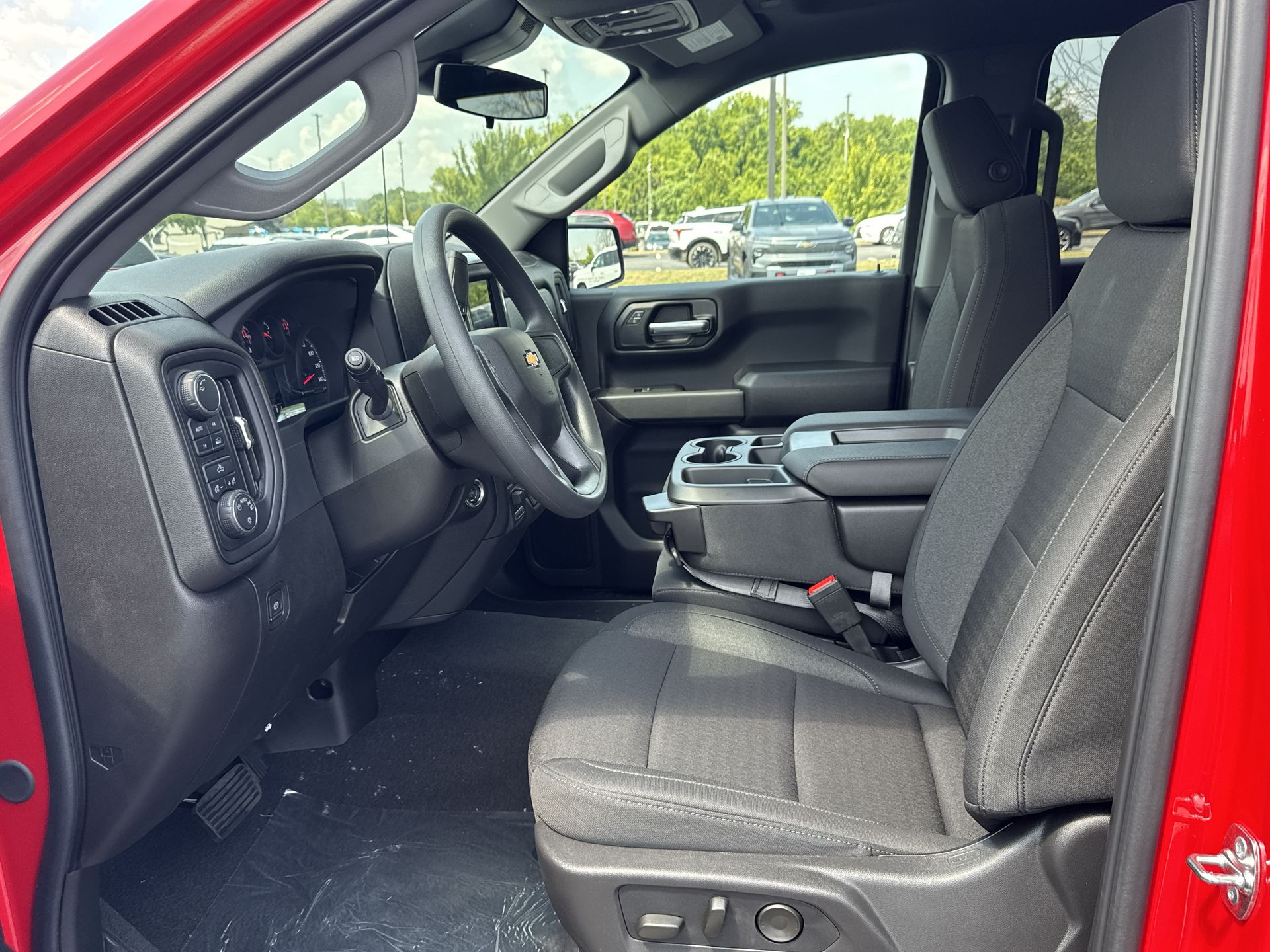 2025 Chevrolet Silverado 1500 Custom