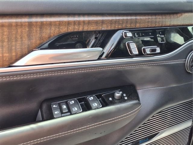 2024 Jeep Grand Wagoneer L Base