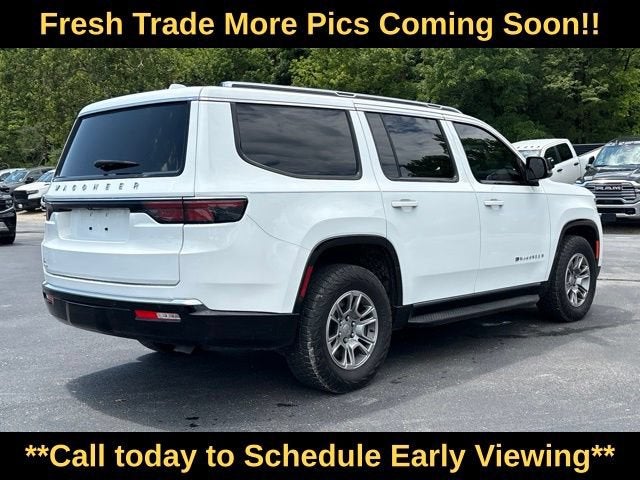 2023 Jeep Wagoneer Base