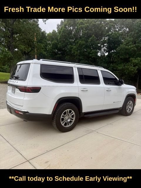 2023 Jeep Wagoneer Base