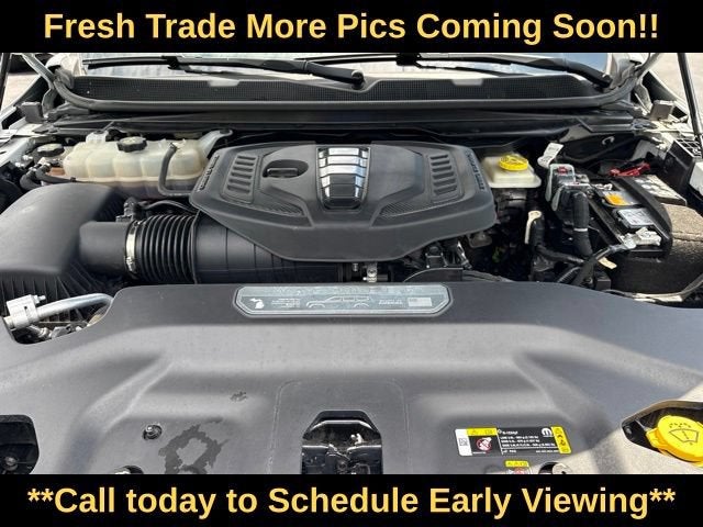 2023 Jeep Wagoneer Base