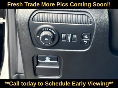 2023 Jeep Wagoneer Base