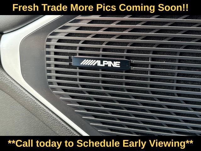 2023 Jeep Wagoneer Base