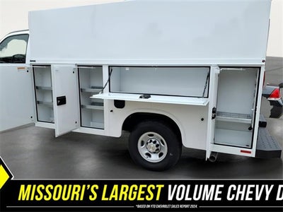 2025 Chevrolet Express Cutaway 3500 1WT