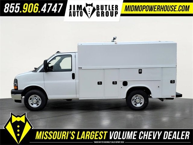 2025 Chevrolet Express Cutaway 3500 1WT