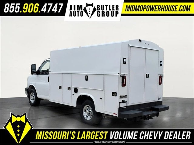 2025 Chevrolet Express Cutaway 3500 1WT