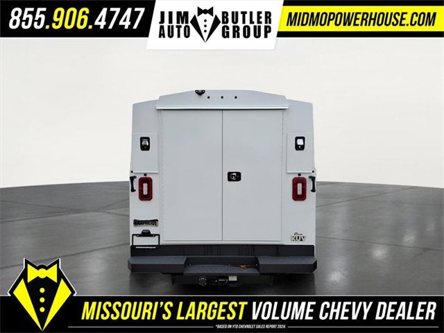 2025 Chevrolet Express Cutaway 3500 1WT