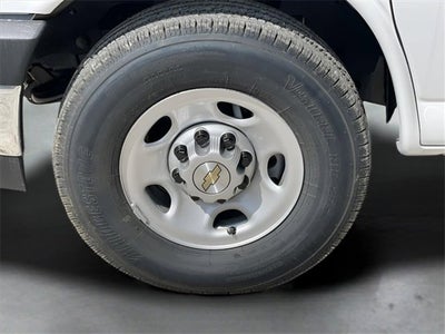 2025 Chevrolet Express Cutaway 3500 1WT