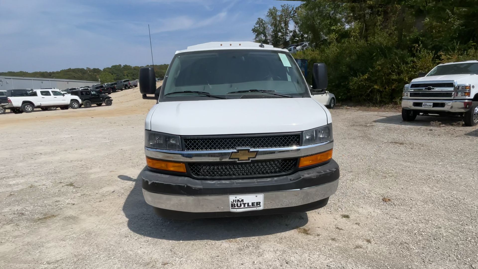 2025 Chevrolet Express Cutaway 3500 1WT