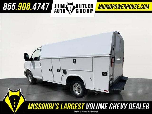 2025 Chevrolet Express Cutaway 3500 1WT