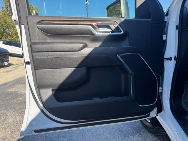 2024 Chevrolet Silverado 3500 HD Chassis Cab LT
